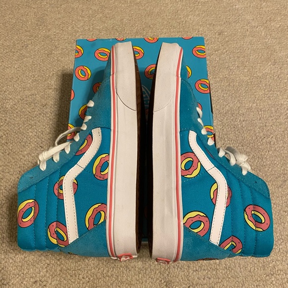 high top donut vans